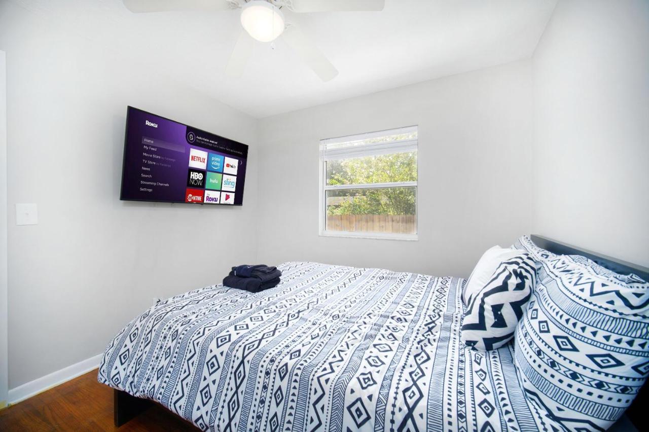 King Bedroom 2Bed1Bath Sleeps 4 Close To Town Center Downtown Beach Mayo Clinic Джексонвілл Екстер'єр фото