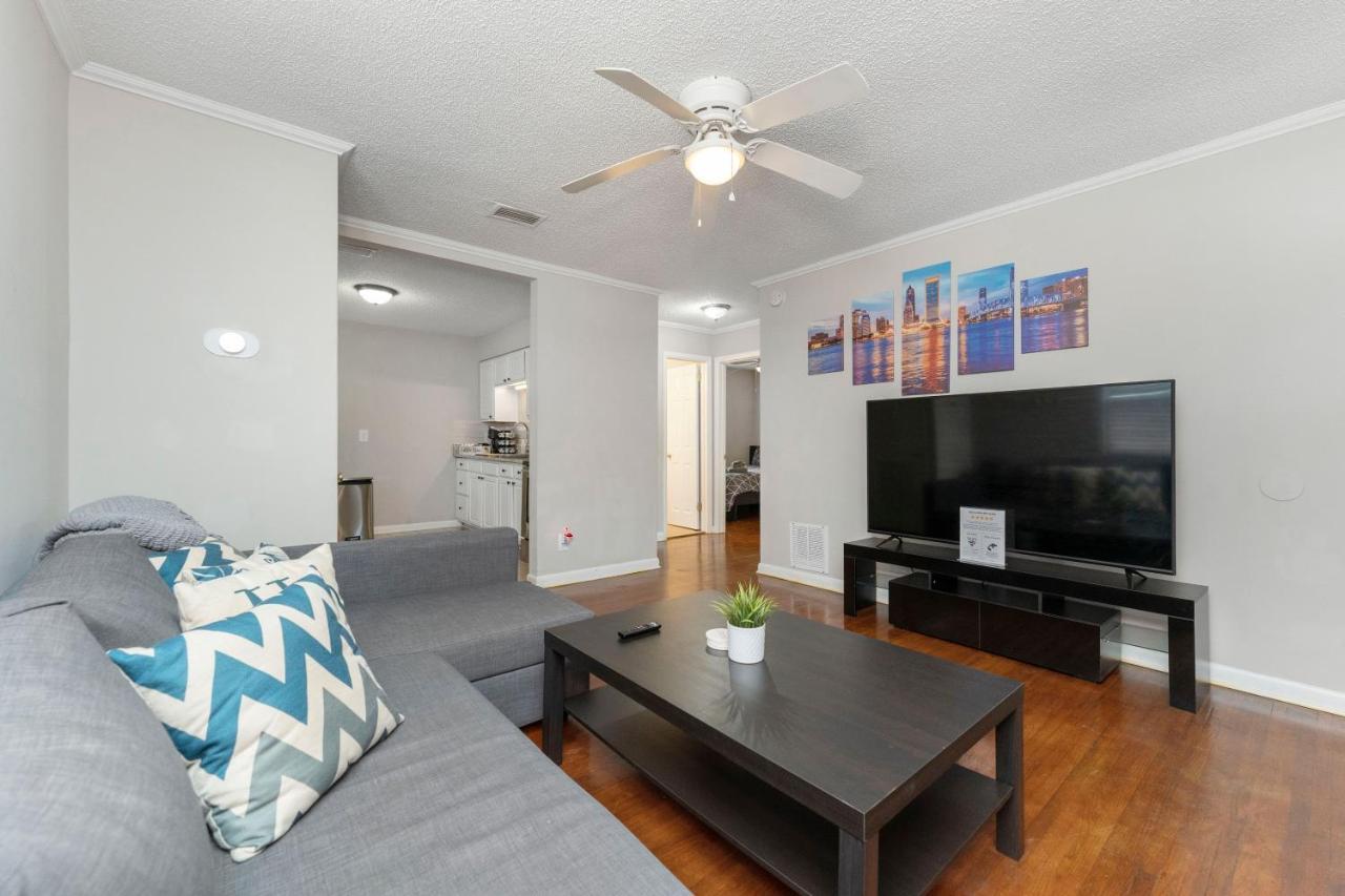 King Bedroom 2Bed1Bath Sleeps 4 Close To Town Center Downtown Beach Mayo Clinic Джексонвілл Екстер'єр фото